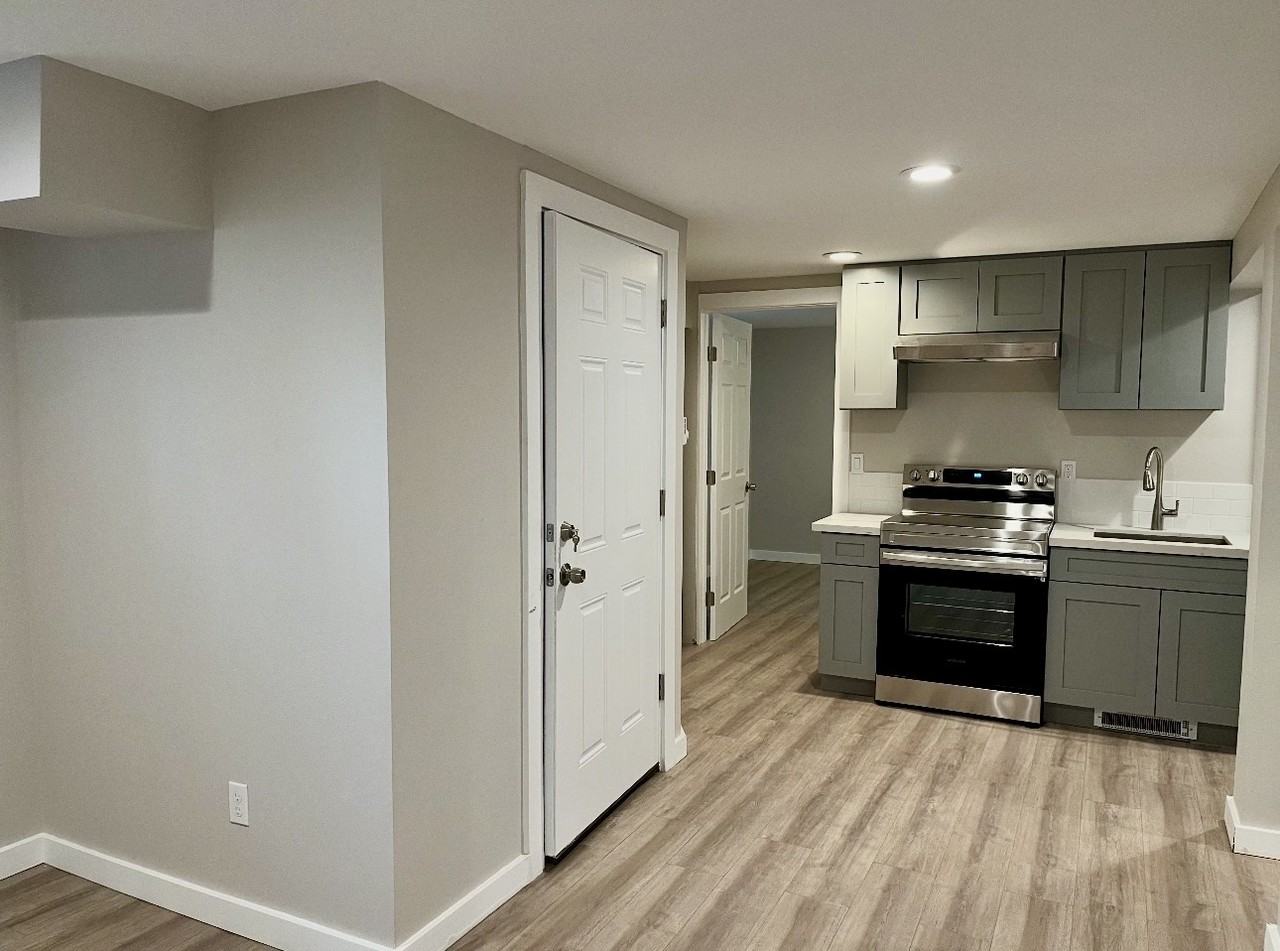 551 Ne 65th St - Photo 3 of 10