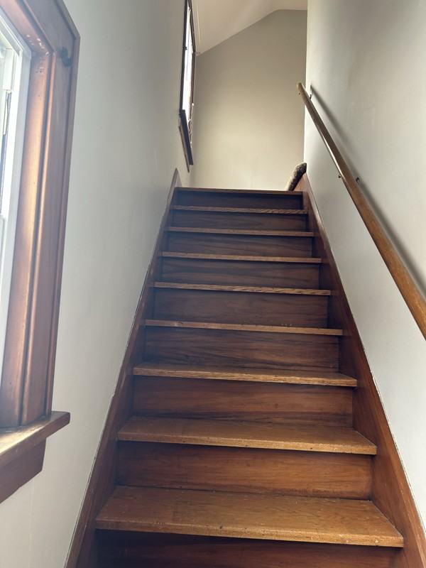 1072 Willard Ave Se - Photo 6 of 9