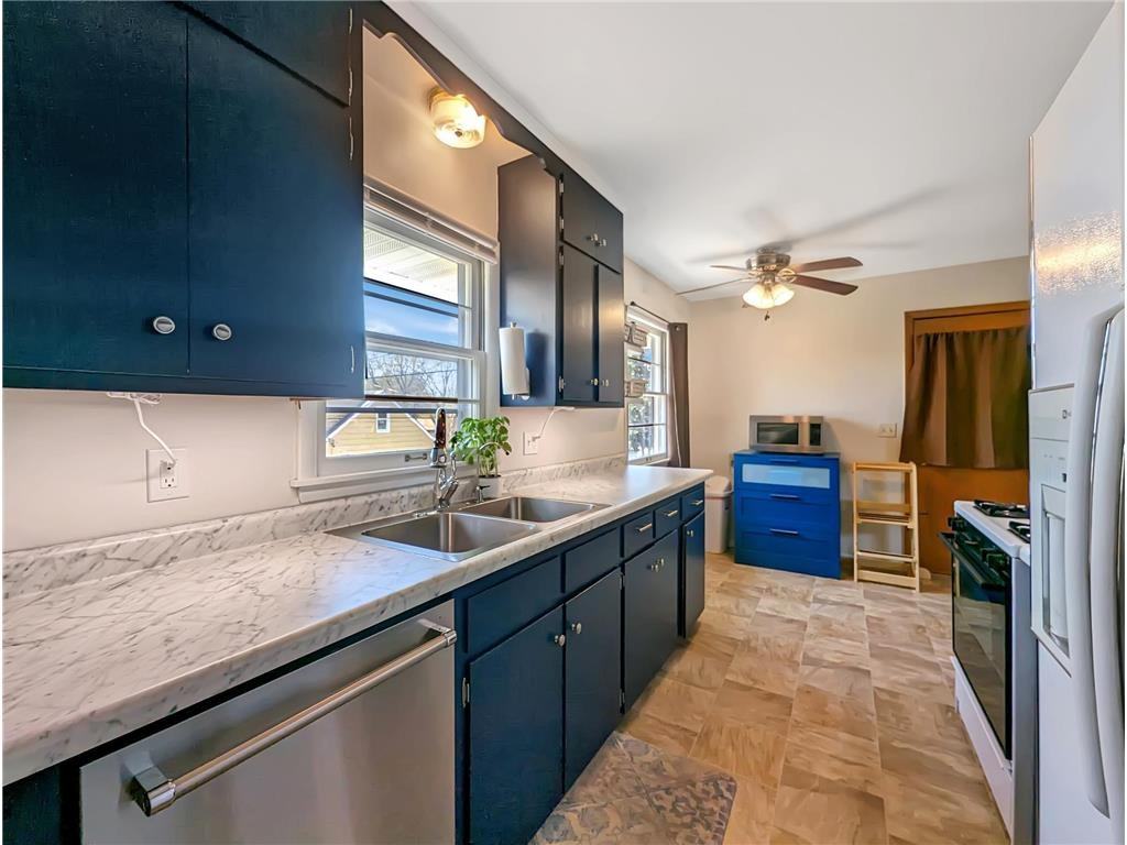 5917 34th Ave N - Photo 5 of 20