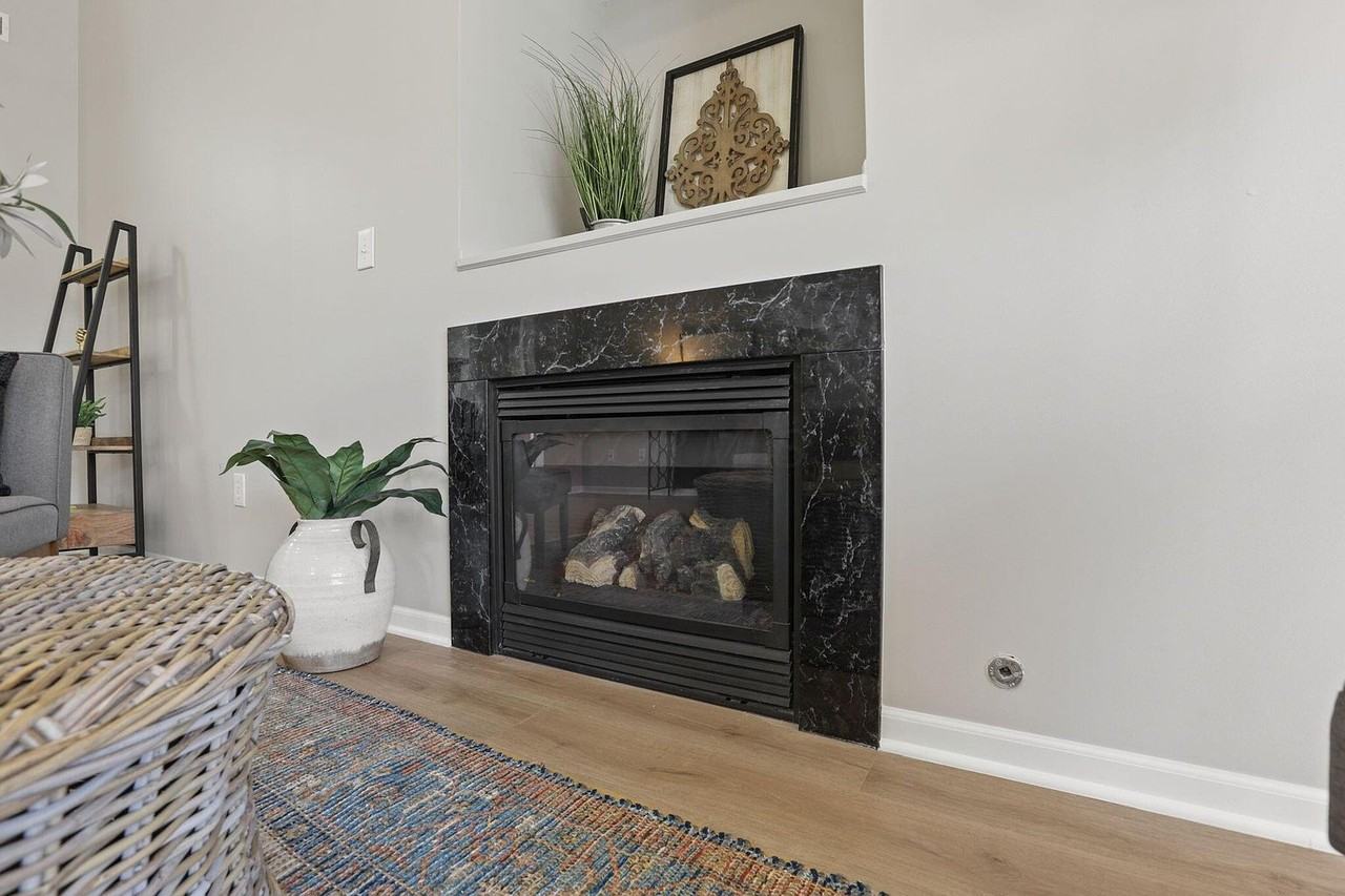 8684 Pennycress Ln - Photo 7 of 27