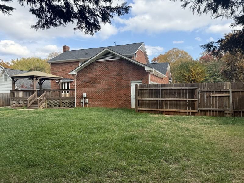 1501 Worthington Pl - Photo 2 of 8