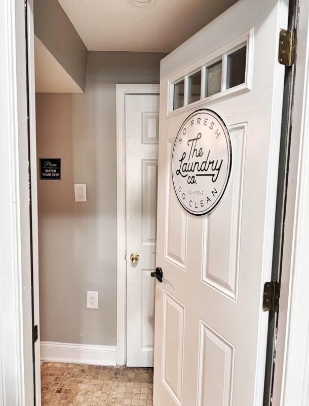 1315 Genesee St - Photo 5 of 10