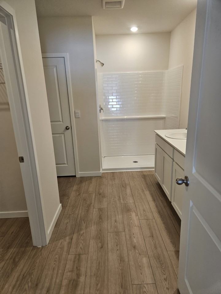 707 Nw 7th Ave - Photo 6 of 20