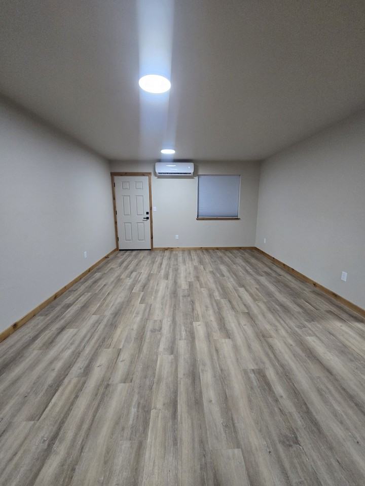 1679 Montana St #A - Photo 4 of 6