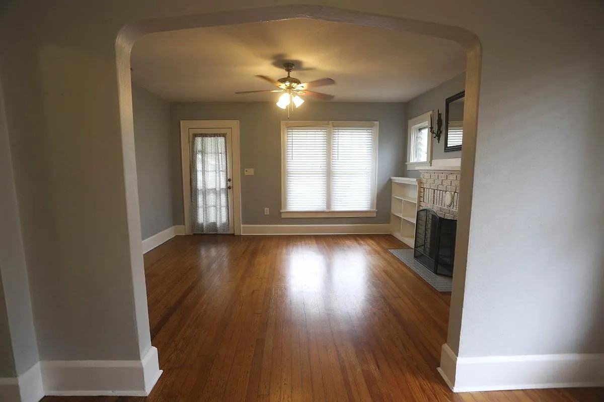 2334 Dartmouth Ave N - Photo 4 of 16