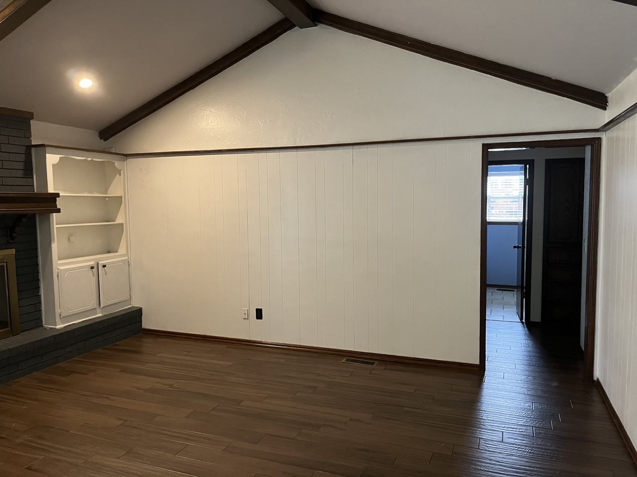 1501 Sw 86th St - Photo 4 of 10