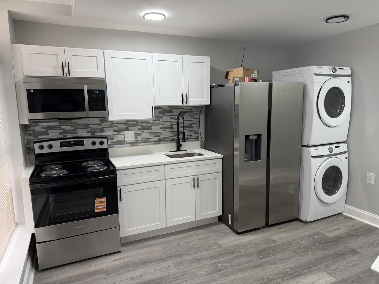 3325 E Monument St - Photo 2 of 13