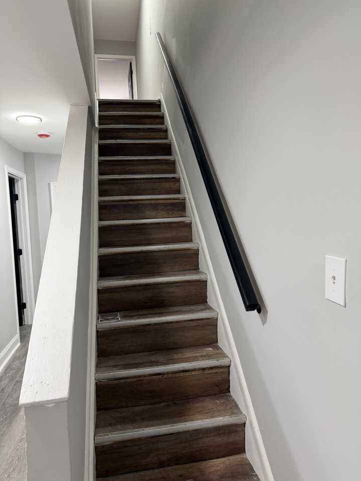 3325 E Monument St - Photo 3 of 13