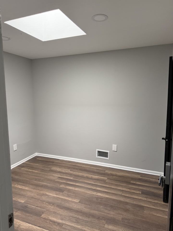 3325 E Monument St - Photo 7 of 13