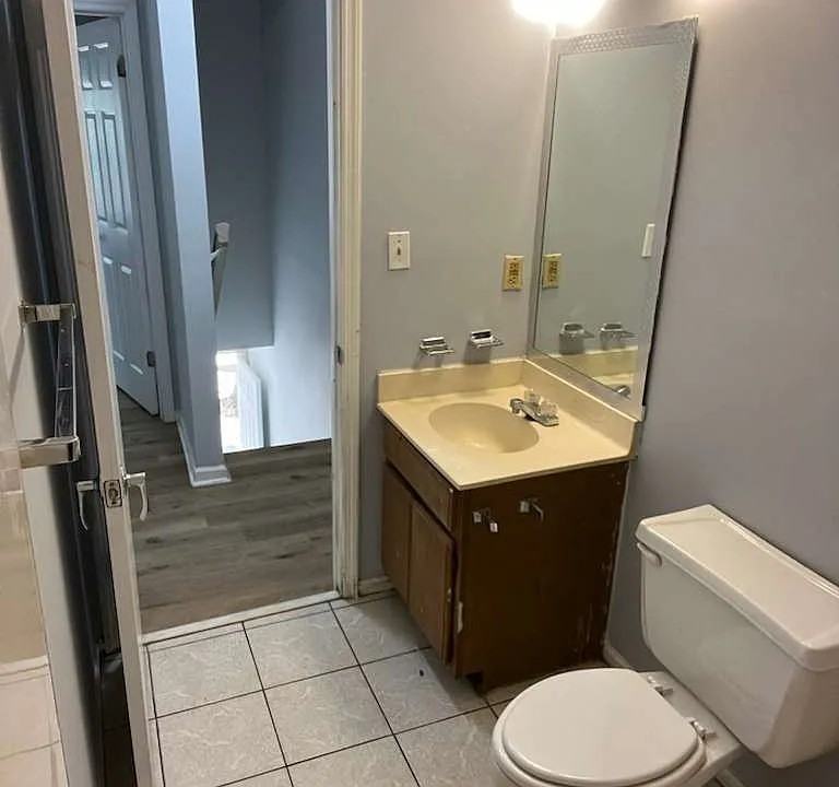 1661 Forest Dr #8 - Photo 5 of 11