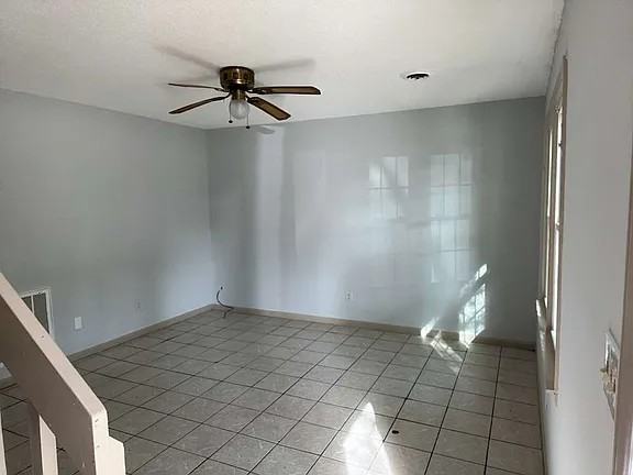 1661 Forest Dr #8 - Photo 7 of 11