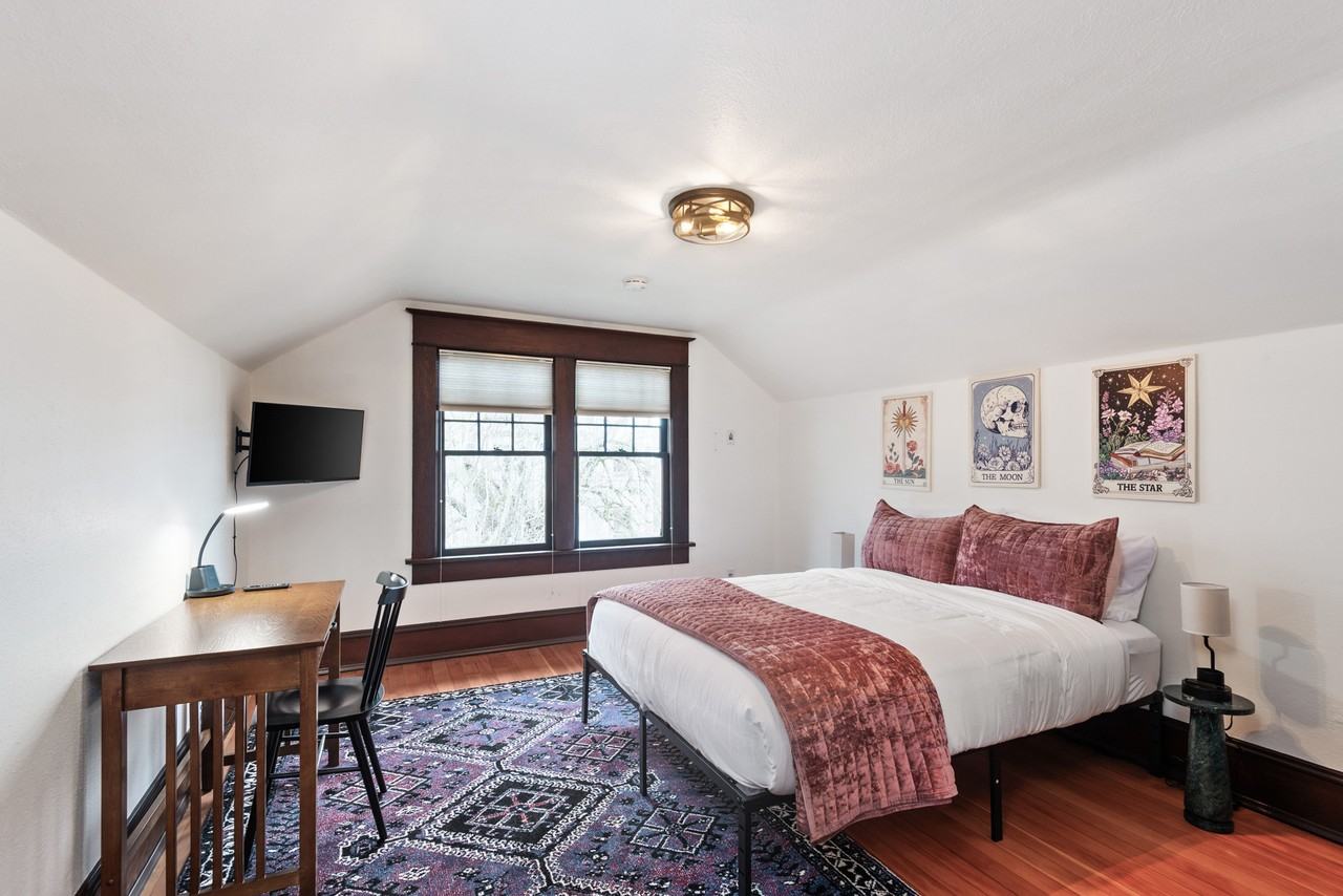 2314 Ne Flanders St #A - Photo 7 of 20