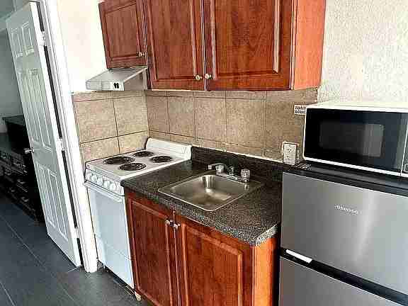 2100 S Ocean Blvd #1 - Photo 5 of 6