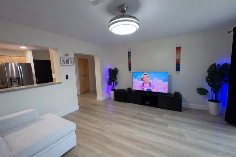 3255 Sw 2nd St - Photo 5 of 14