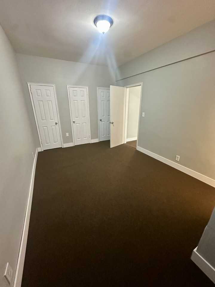 85 Easton Ave #1E - Photo 5 of 9