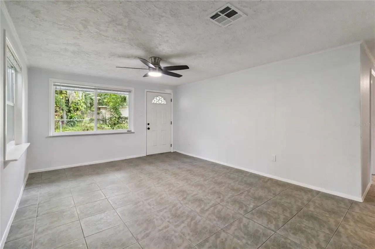 1570 28th St #A - Photo 2 of 16