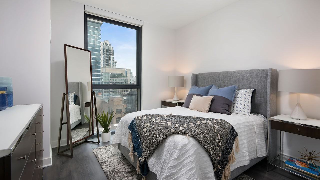 197 W Hubbard St - Photo 5 of 16