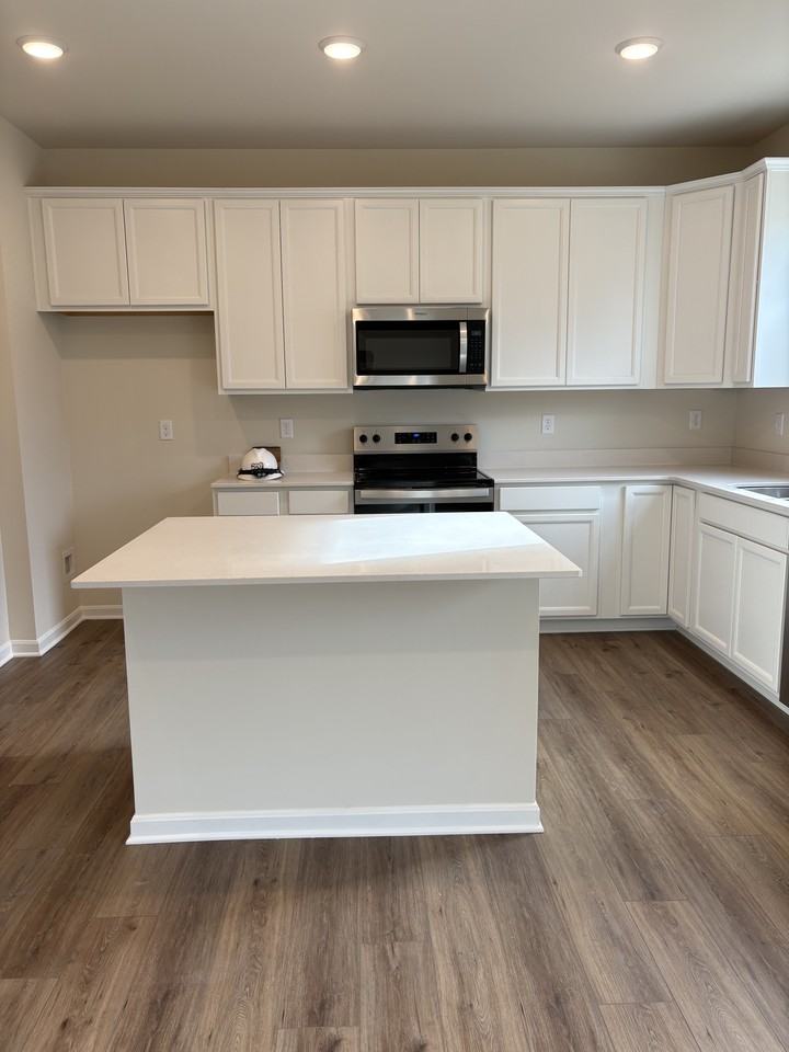 2013 Lyndon Green Cir - Photo 2 of 17