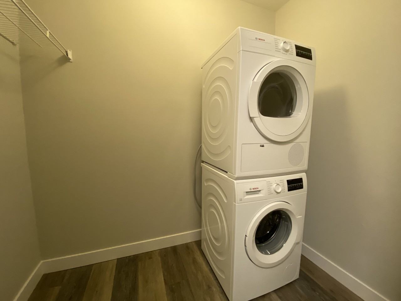 2 E Delaware Pl - Photo 6 of 11