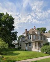 featured image of 932 Cass St