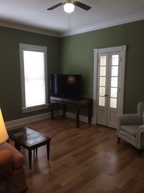 932 Cass St - Photo 6 of 11