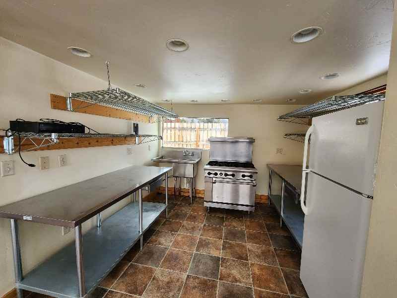 146 Yonley St - Photo 7 of 15