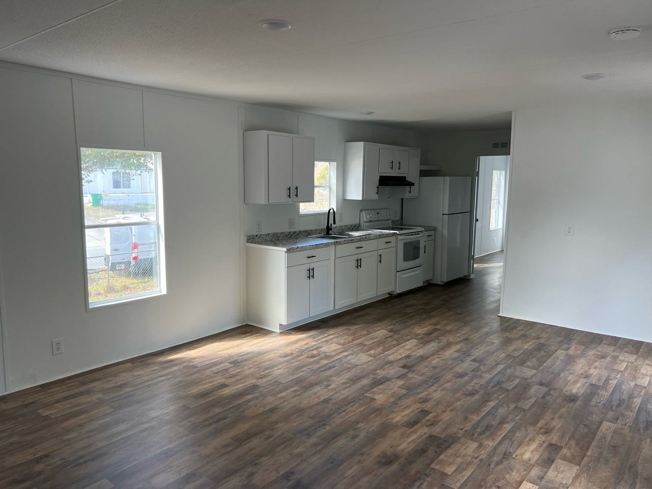 3139 Dover Rd - Photo 5 of 18