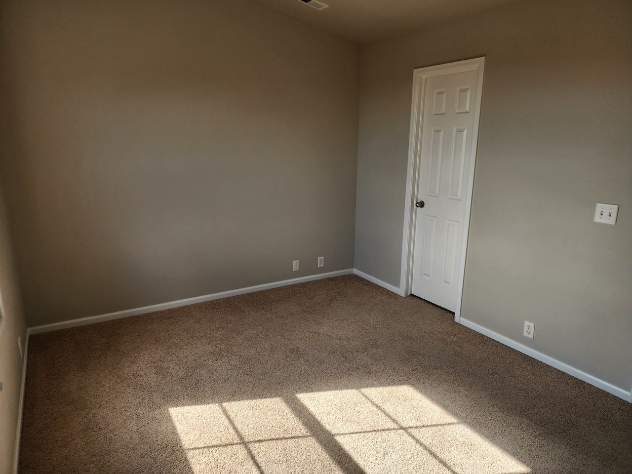 2716 Stonecrop Ridge Grv - Photo 2 of 17