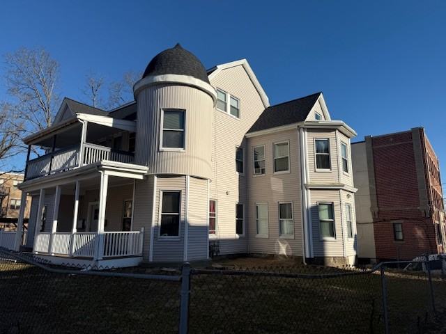 92 Maple St - Photo 2 of 11