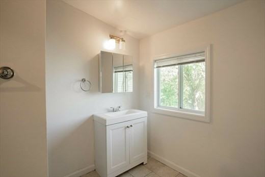 92 Maple St - Photo 3 of 11