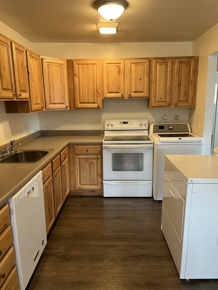 831 E Stratford Ave #B - Photo 6 of 20