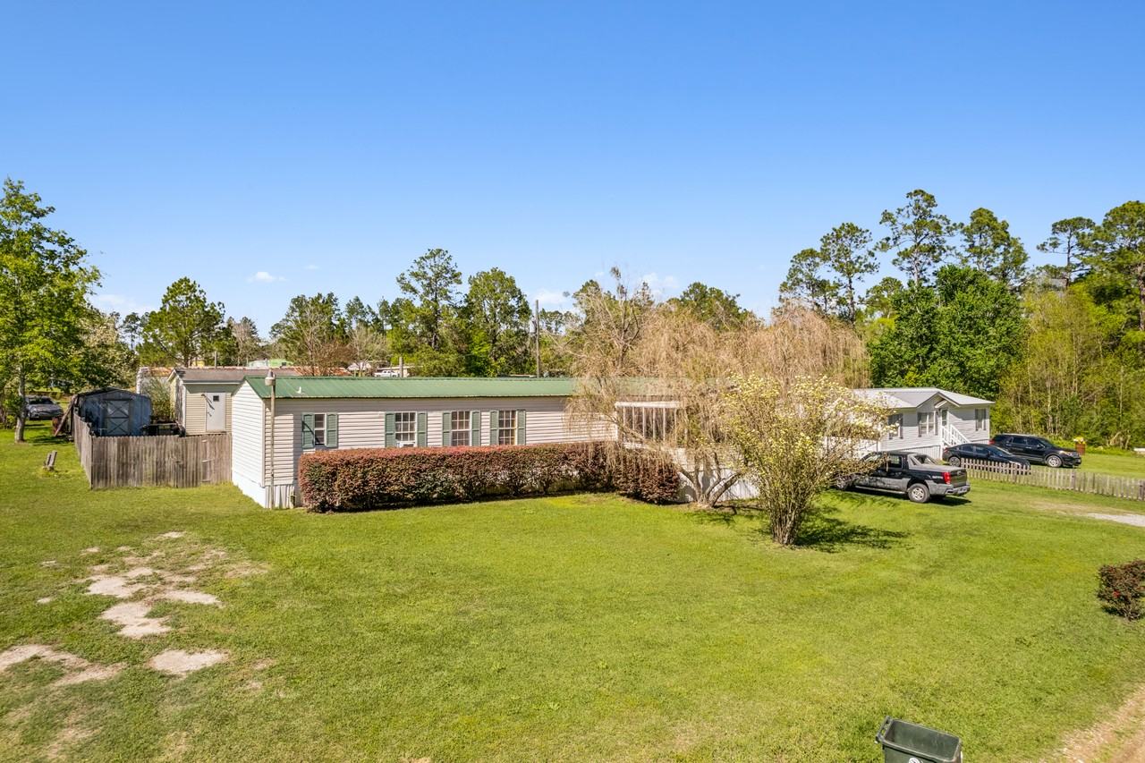 1445 Walker St W #1445 - Photo 5 of 9