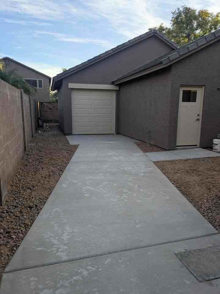 14339 W Desert Hills Dr #B - Photo 2 of 18