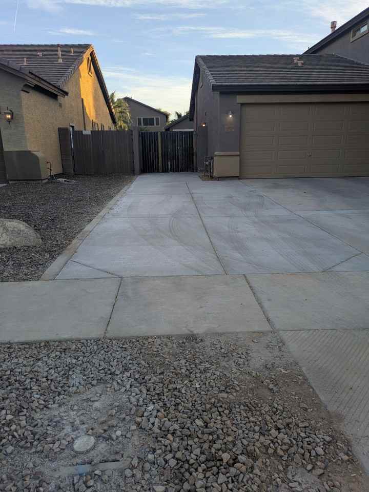14339 W Desert Hills Dr #B - Photo 3 of 18
