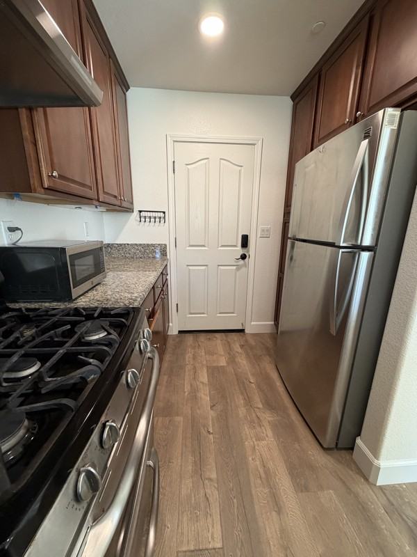 2390 Brookwood Ave - Photo 6 of 13