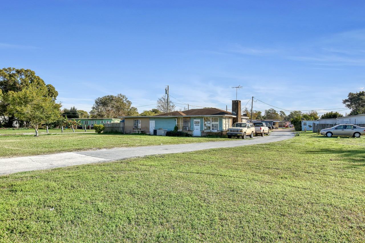 1435 W King St #1435 - Photo 6 of 7