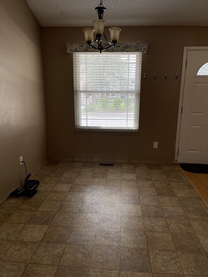 835 Tammany Dr - Photo 7 of 20