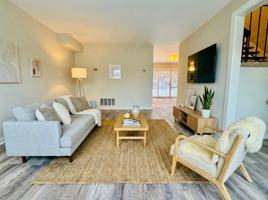 featured image of 818 Summit Chase Dr