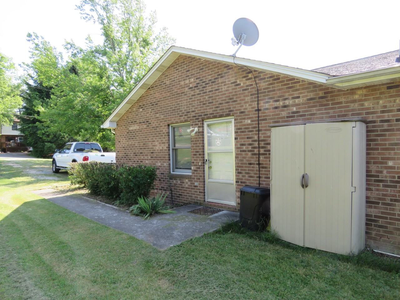 1478 Sandy Cir #1478 - Photo 2 of 9