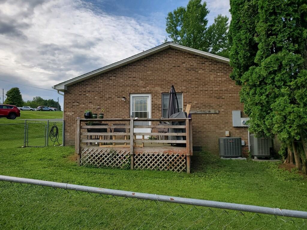 1478 Sandy Cir #1478 - Photo 5 of 9