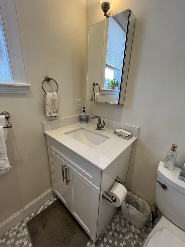 925 Massachusetts Ave #6 - Photo 2 of 17