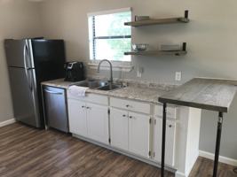 featured image of 558 Pin Hook Rd #B