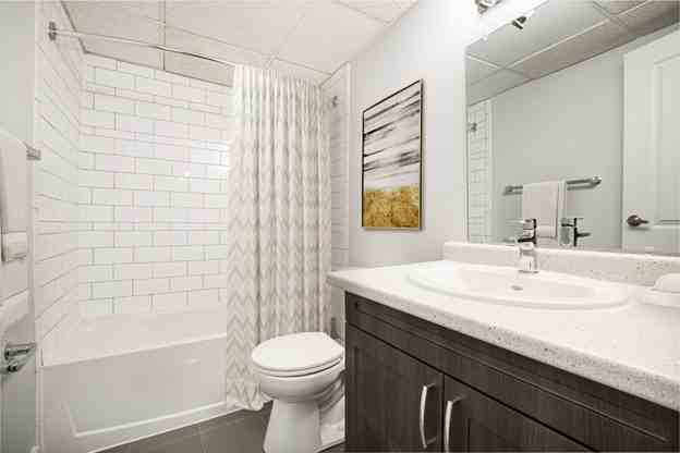 252 King Street East - Photo 4 of 15