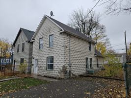 featured image of 15 Dufferin St