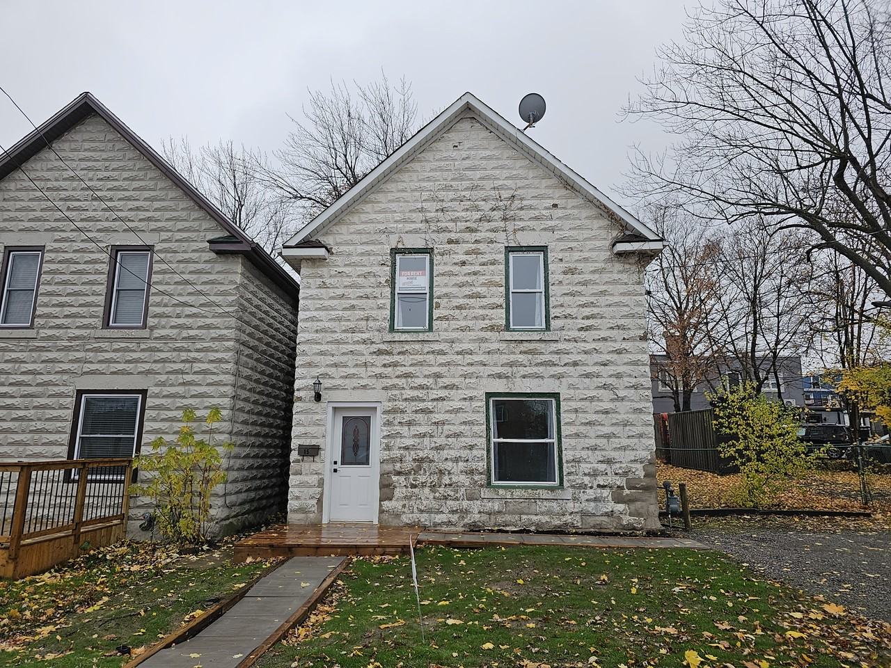 15 Dufferin St. - Photo 2 of 3