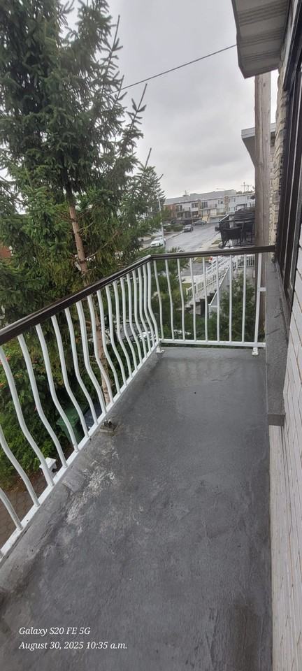 7607 Rue Ravary - Photo 2 of 12