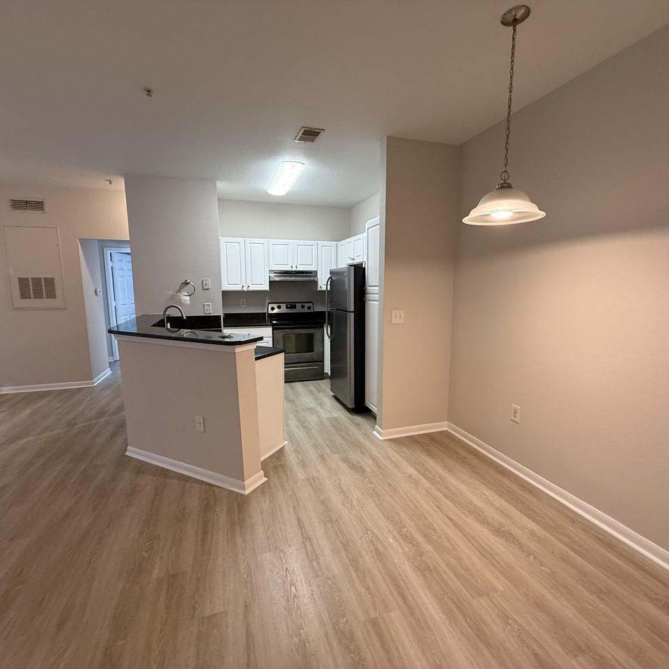 60 Fenwick Hall Aly #422 - Photo 3 of 19