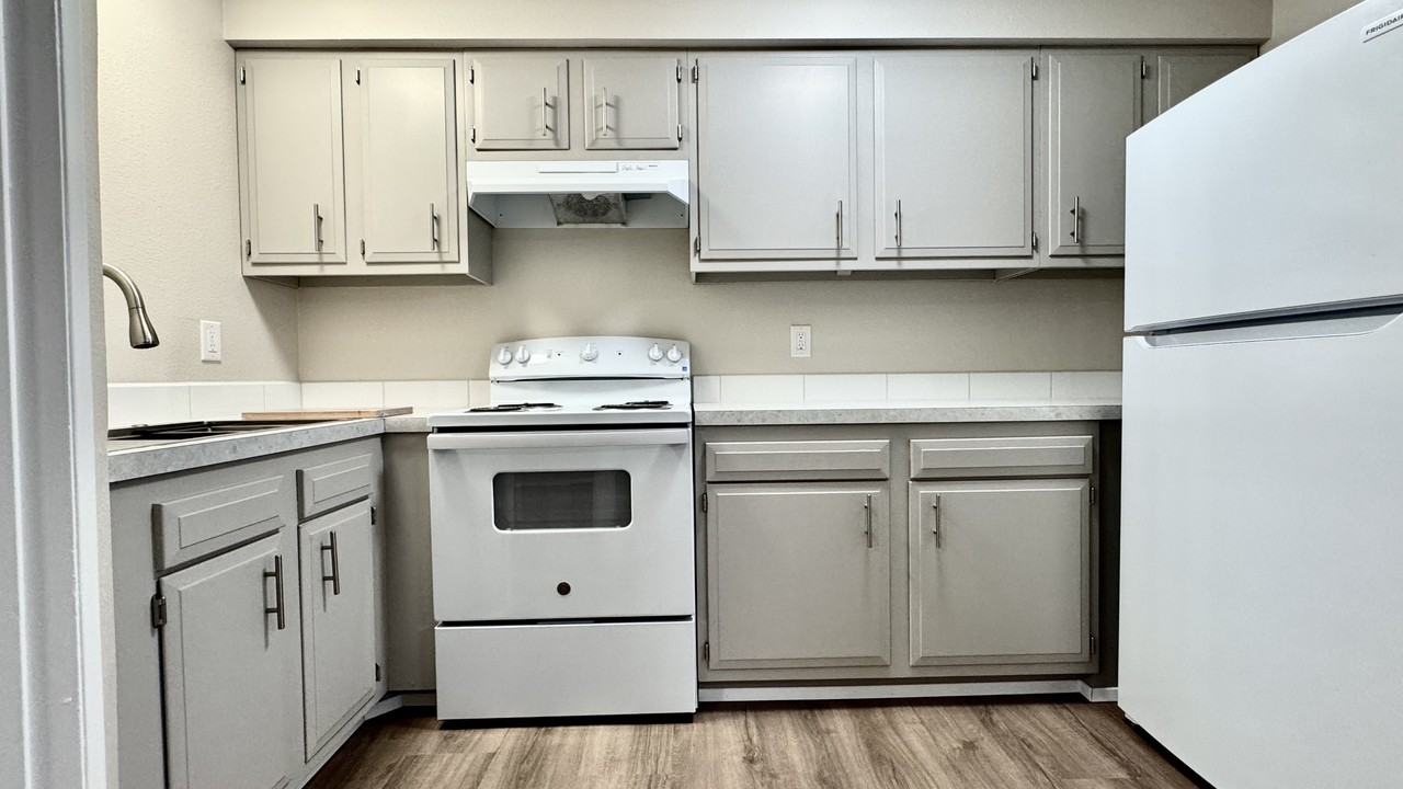 3829 Colby Ave #9 - Photo 6 of 19