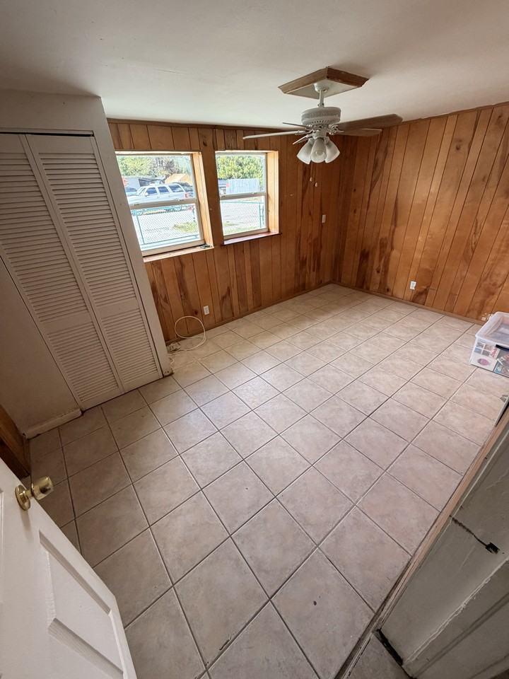 324 Fleming Ave #NA - Photo 6 of 7