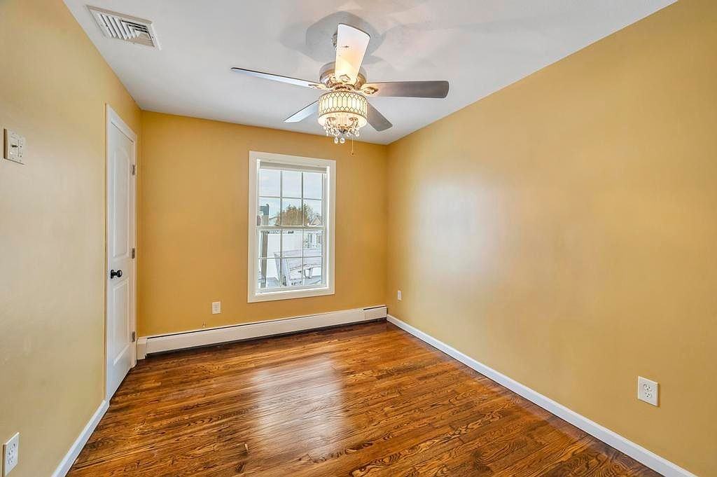 1577 1st St #NA - Photo 6 of 9